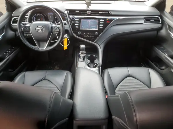 4T1B11HK6JU668196 2018 TOYOTA CAMRY - Image 8