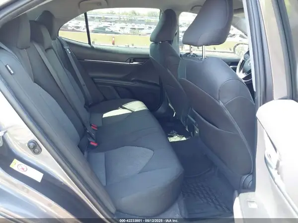 4T1B11HK6JU670529 2018 TOYOTA CAMRY - Image 8
