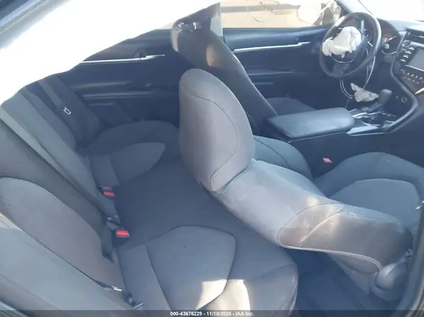 4T1B11HK6JU673351 2018 TOYOTA CAMRY - Image 8