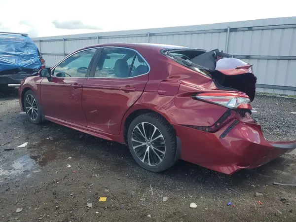 4T1B11HK6JU673771 2018 TOYOTA CAMRY - Image 2