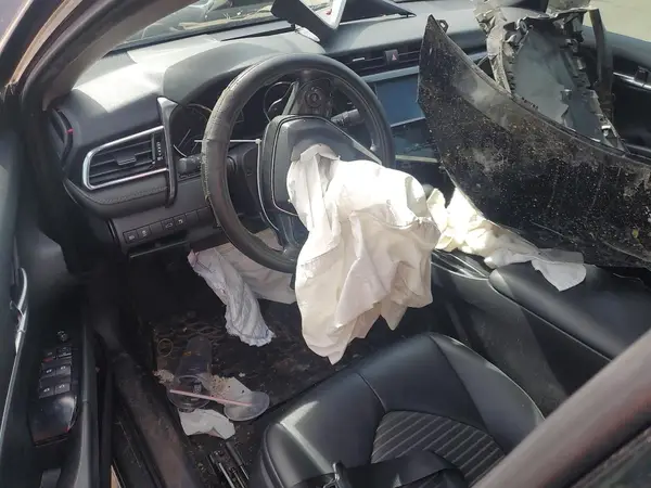 4T1B11HK6JU674743 2018 TOYOTA CAMRY - Image 8