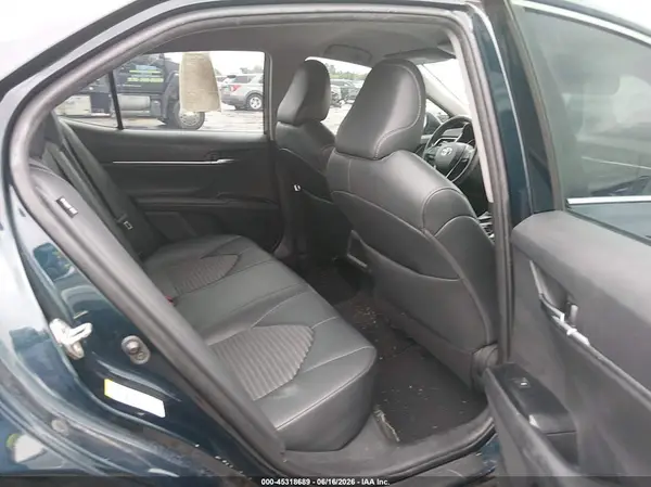 4T1B11HK6JU677349 2018 TOYOTA CAMRY - Image 8