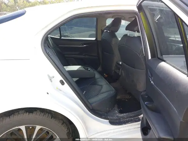 4T1B11HK6JU678193 2018 TOYOTA CAMRY - Image 8
