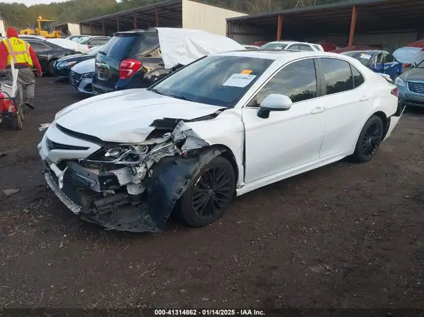 4T1B11HK6KU164832 2019 TOYOTA CAMRY - Image 2