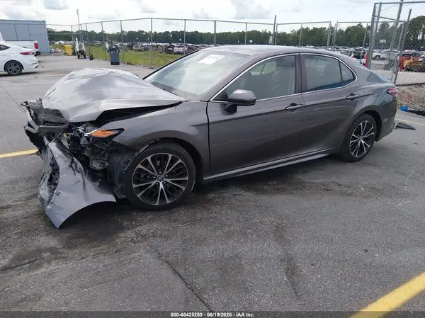 4T1B11HK6KU175118 2019 TOYOTA CAMRY - Image 2