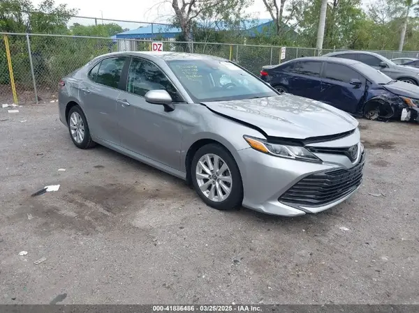 4T1B11HK6KU181324 2019 TOYOTA CAMRY - Image 1