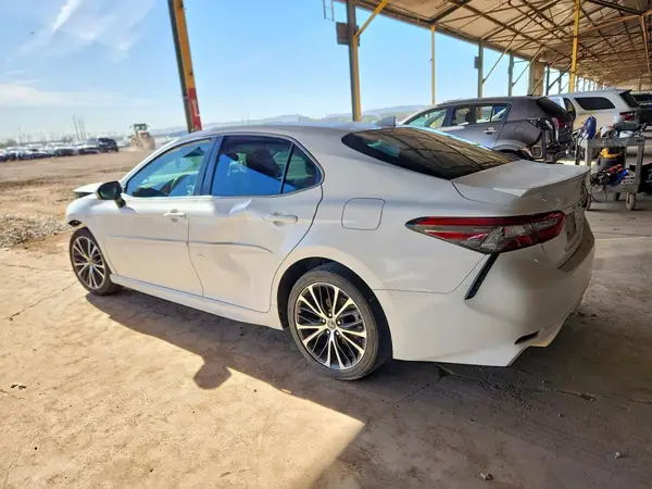 4T1B11HK6KU182358 2019 TOYOTA CAMRY - Image 2