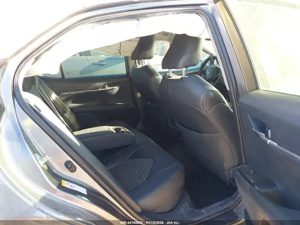 4T1B11HK6KU193392 2019 TOYOTA CAMRY - Image 8