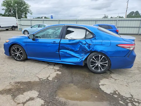 4T1B11HK6KU195045 2019 TOYOTA CAMRY - Image 2