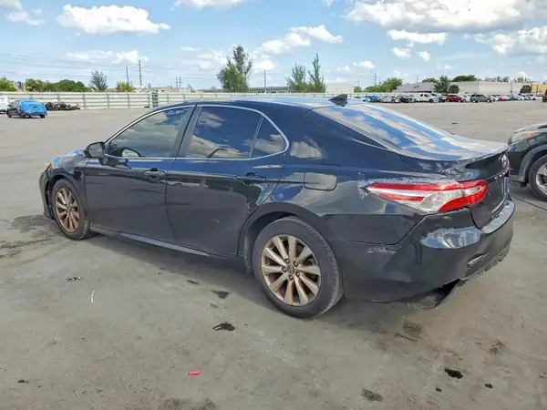 4T1B11HK6KU196910 2019 TOYOTA CAMRY - Image 2