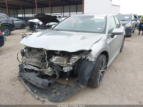 4T1B11HK6KU204049 2019 TOYOTA CAMRY - Image 2