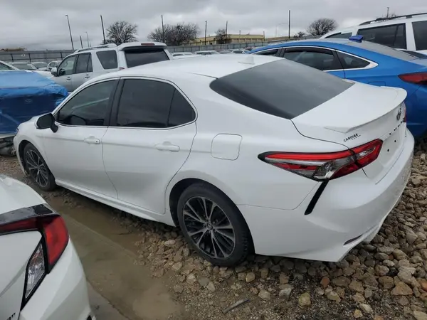 4T1B11HK6KU204116 2019 TOYOTA CAMRY - Image 2