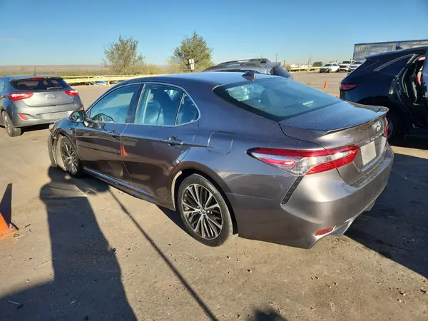 4T1B11HK6KU204682 2019 TOYOTA CAMRY - Image 2