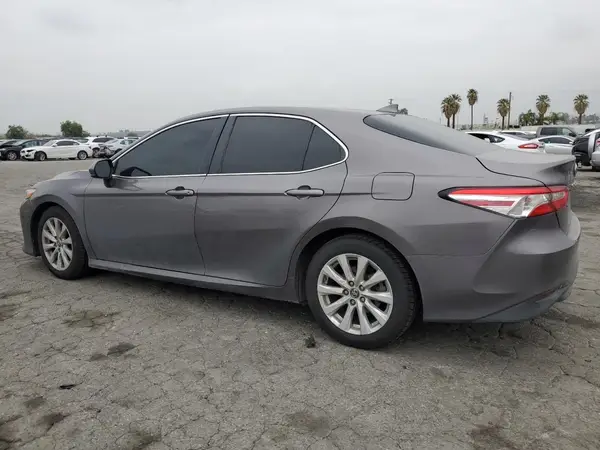 4T1B11HK6KU205668 2019 TOYOTA CAMRY - Image 2