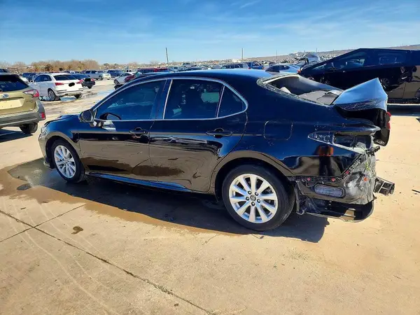 4T1B11HK6KU205976 2019 TOYOTA CAMRY - Image 2