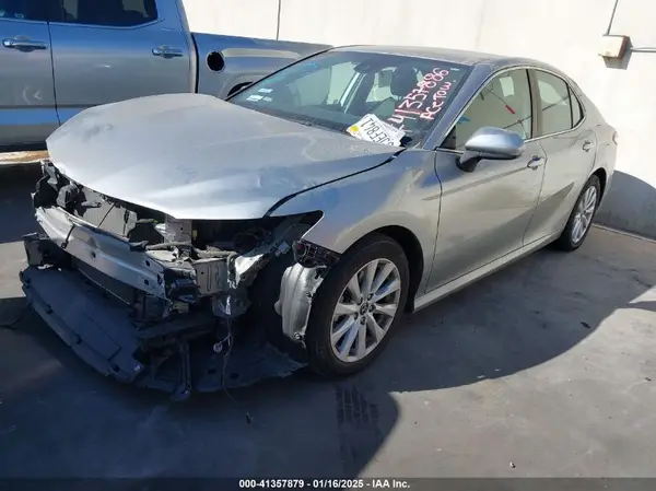 4T1B11HK6KU207484 2019 TOYOTA CAMRY - Image 2