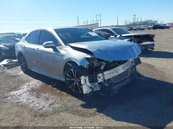 4T1B11HK6KU212636 2019 TOYOTA CAMRY - Image 1