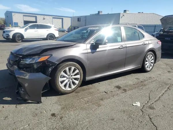 4T1B11HK6KU215973 2019 TOYOTA CAMRY - Image 1