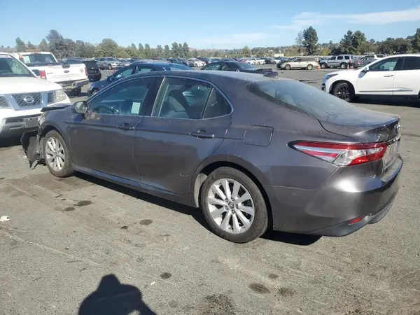 4T1B11HK6KU215973 2019 TOYOTA CAMRY - Image 2
