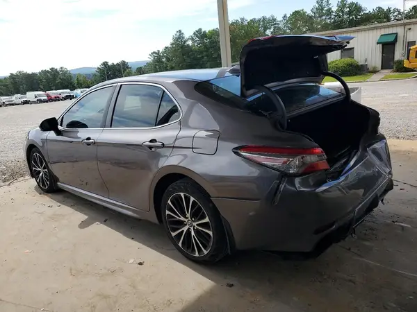 4T1B11HK6KU224057 2019 TOYOTA CAMRY - Image 2