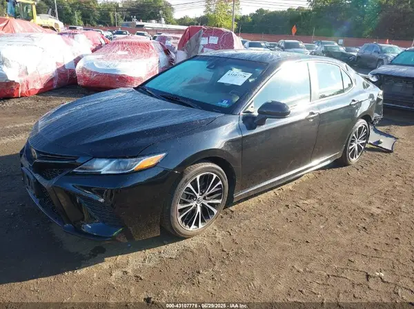 4T1B11HK6KU225371 2019 TOYOTA CAMRY - Image 2