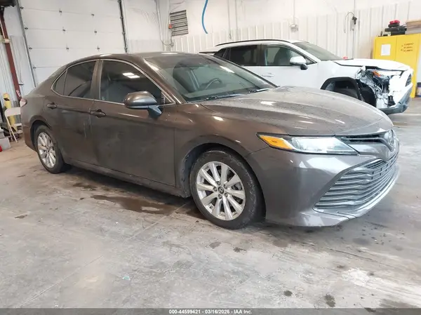 4T1B11HK6KU230649 2019 TOYOTA CAMRY - Image 1