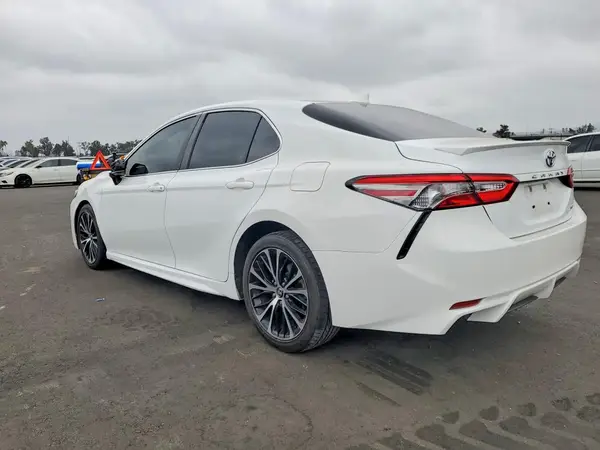 4T1B11HK6KU231560 2019 TOYOTA CAMRY - Image 2