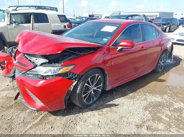 4T1B11HK6KU231588 2019 TOYOTA CAMRY - Image 2