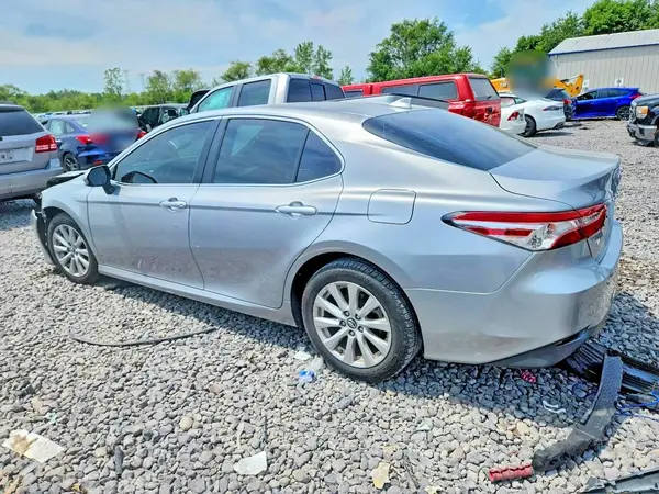 4T1B11HK6KU231879 2019 TOYOTA CAMRY - Image 2