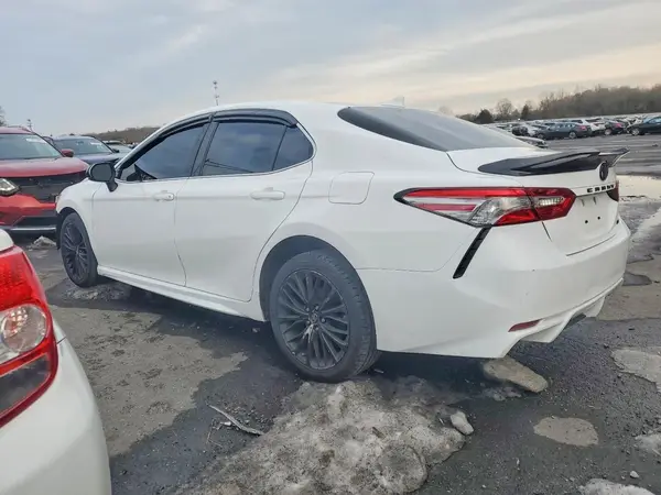 4T1B11HK6KU235110 2019 TOYOTA CAMRY - Image 2