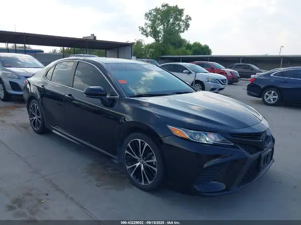 4T1B11HK6KU237181 2019 TOYOTA CAMRY - Image 1