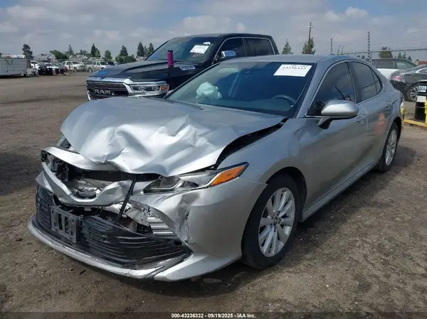 4T1B11HK6KU241599 2019 TOYOTA CAMRY - Image 2