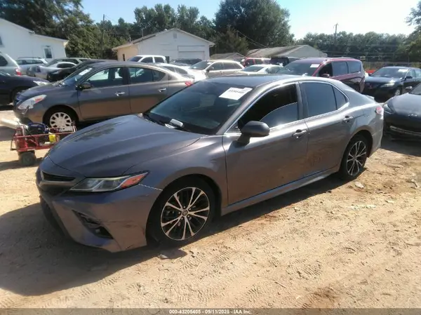 4T1B11HK6KU242624 2019 TOYOTA CAMRY - Image 2