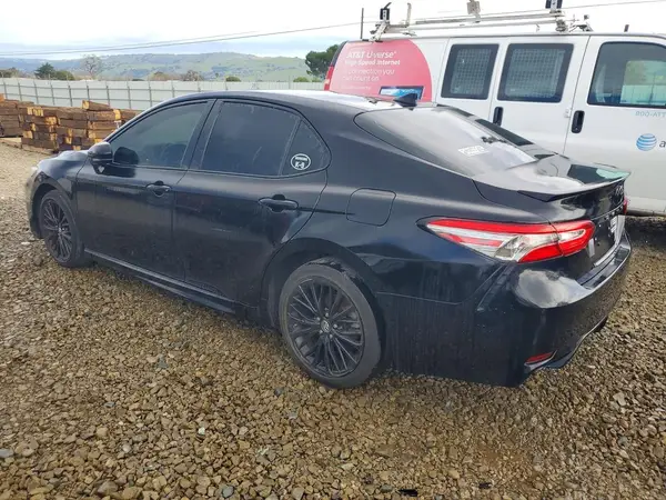 4T1B11HK6KU245023 2019 TOYOTA CAMRY - Image 2