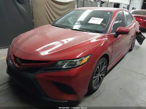 4T1B11HK6KU245779 2019 TOYOTA CAMRY - Image 2
