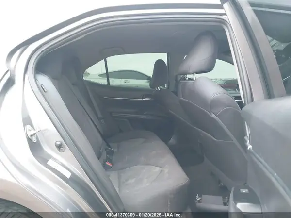 4T1B11HK6KU247421 2019 TOYOTA CAMRY - Image 8
