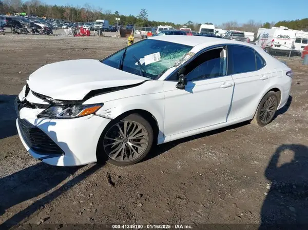 4T1B11HK6KU247578 2019 TOYOTA CAMRY - Image 2