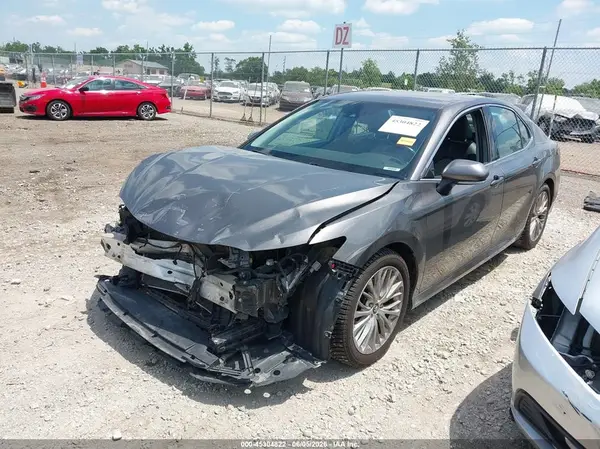 4T1B11HK6KU251260 2019 TOYOTA CAMRY - Image 2