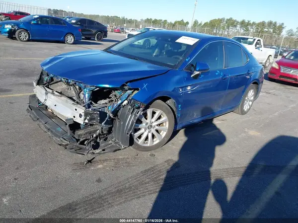 4T1B11HK6KU255325 2019 TOYOTA CAMRY - Image 2