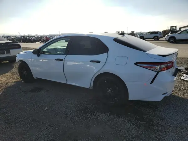 4T1B11HK6KU256930 2019 TOYOTA CAMRY - Image 2