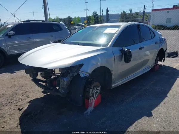 4T1B11HK6KU257771 2019 TOYOTA CAMRY - Image 2