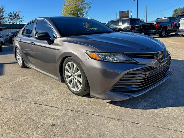 4T1B11HK6KU261089 2019 TOYOTA CAMRY - Image 1