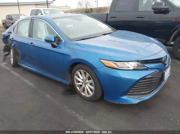 4T1B11HK6KU261173 2019 TOYOTA CAMRY - Image 1