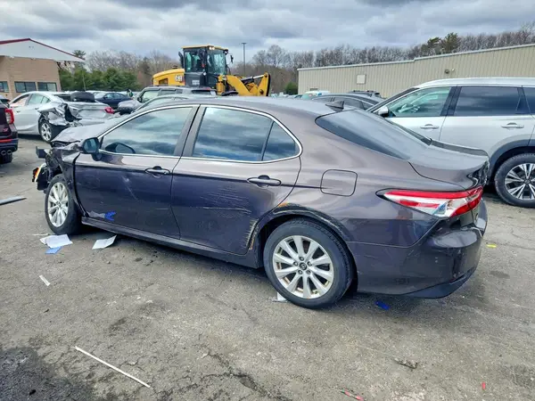 4T1B11HK6KU262677 2019 TOYOTA CAMRY - Image 2