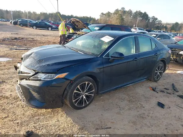 4T1B11HK6KU263957 2019 TOYOTA CAMRY - Image 2