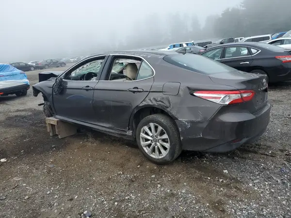 4T1B11HK6KU264526 2019 TOYOTA CAMRY - Image 2