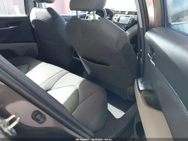 4T1B11HK6KU264784 2019 TOYOTA CAMRY - Image 8