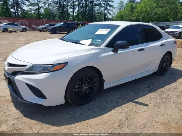 4T1B11HK6KU266275 2019 TOYOTA CAMRY - Image 2