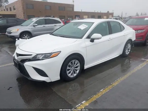 4T1B11HK6KU275848 2019 TOYOTA CAMRY - Image 2