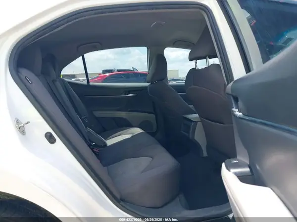 4T1B11HK6KU276241 2019 TOYOTA CAMRY - Image 8
